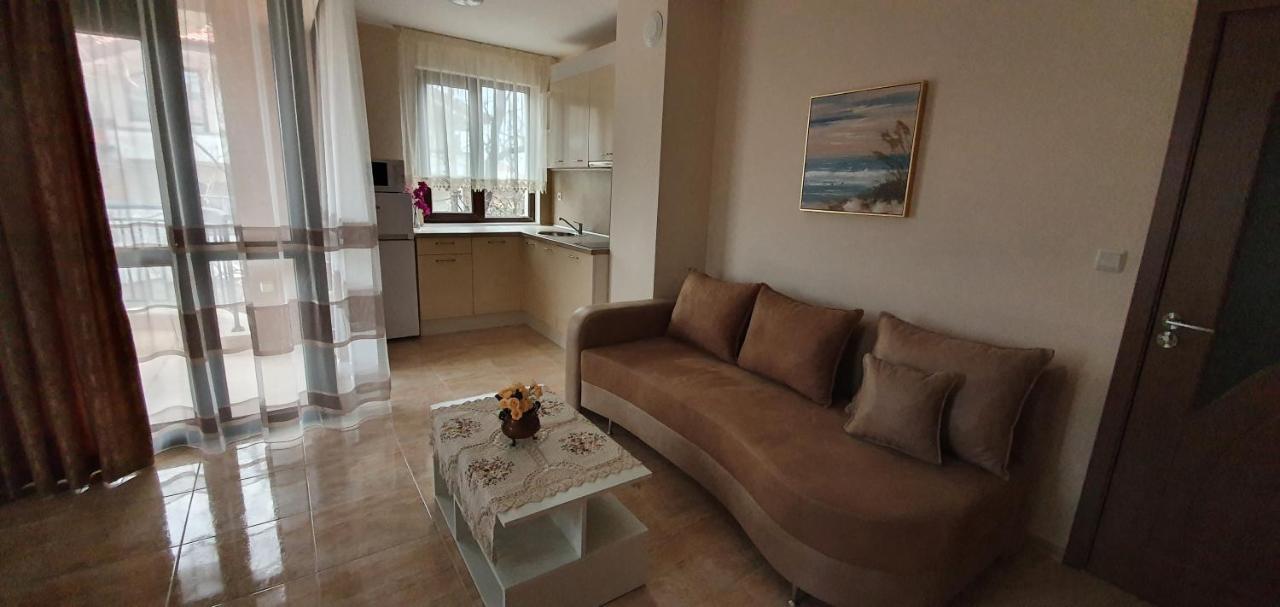 Luxury Apartments Ekaterina Chernomorets Exterior photo